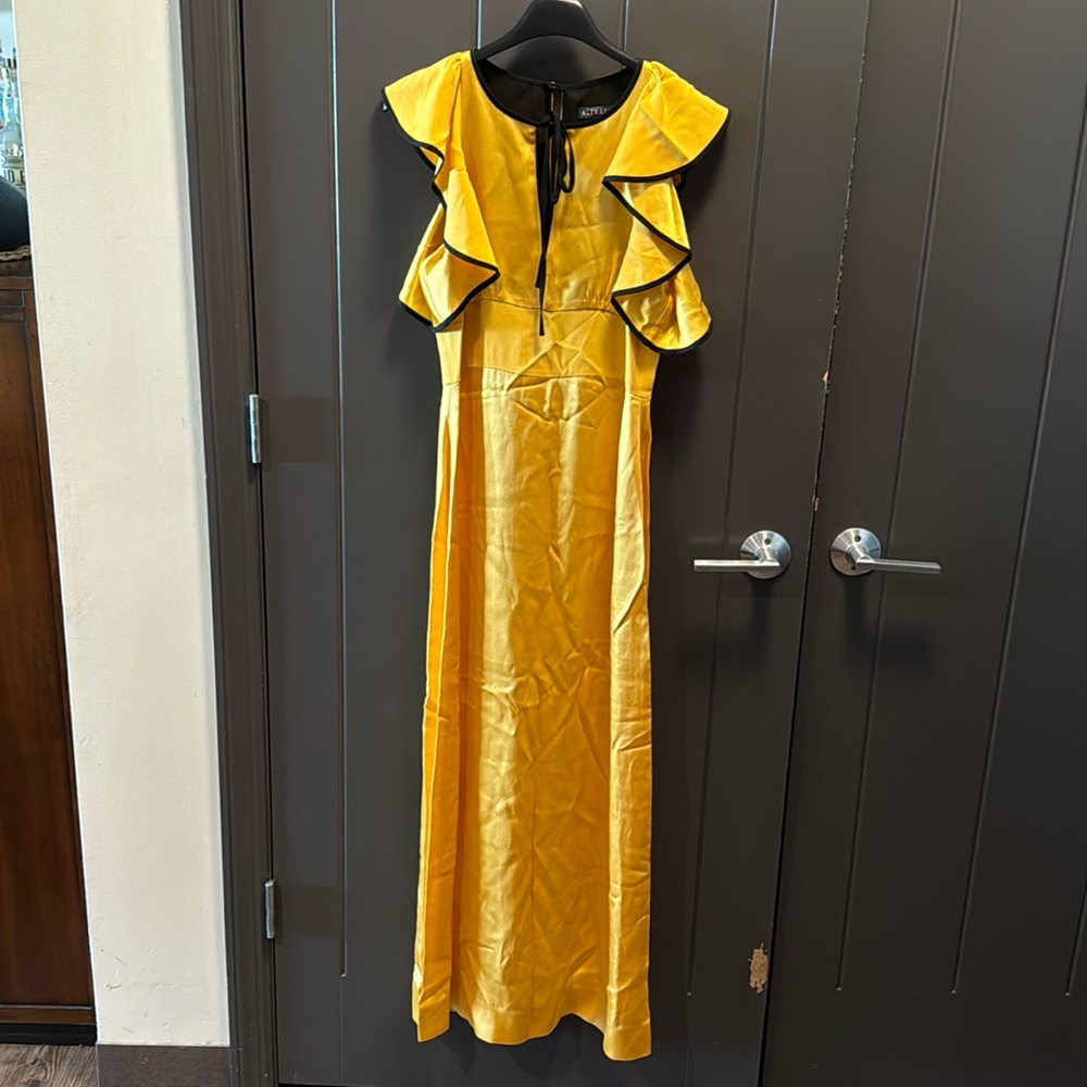 Moxie dress golden yellowby Alexa Chung